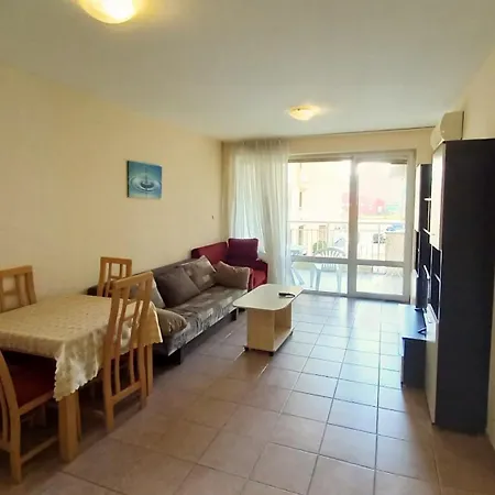 Harmony Suites-1 Private Apartment 42А *