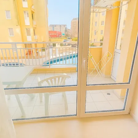 Harmony Suites-1 Private Apartment 42А アパート サニービーチ